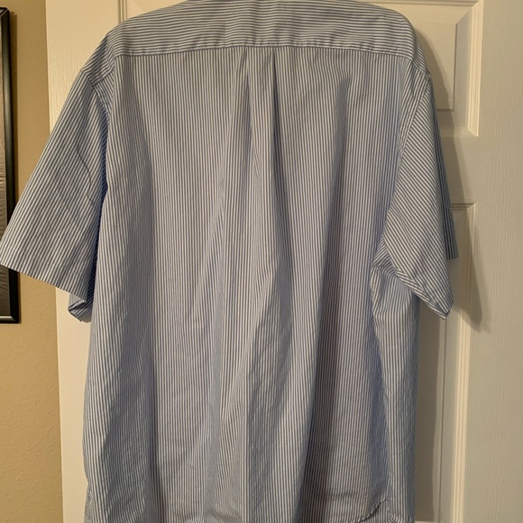 DONATED Men’s Roundtree & Yorke Oxford dress shirt - Picture 2 of 5